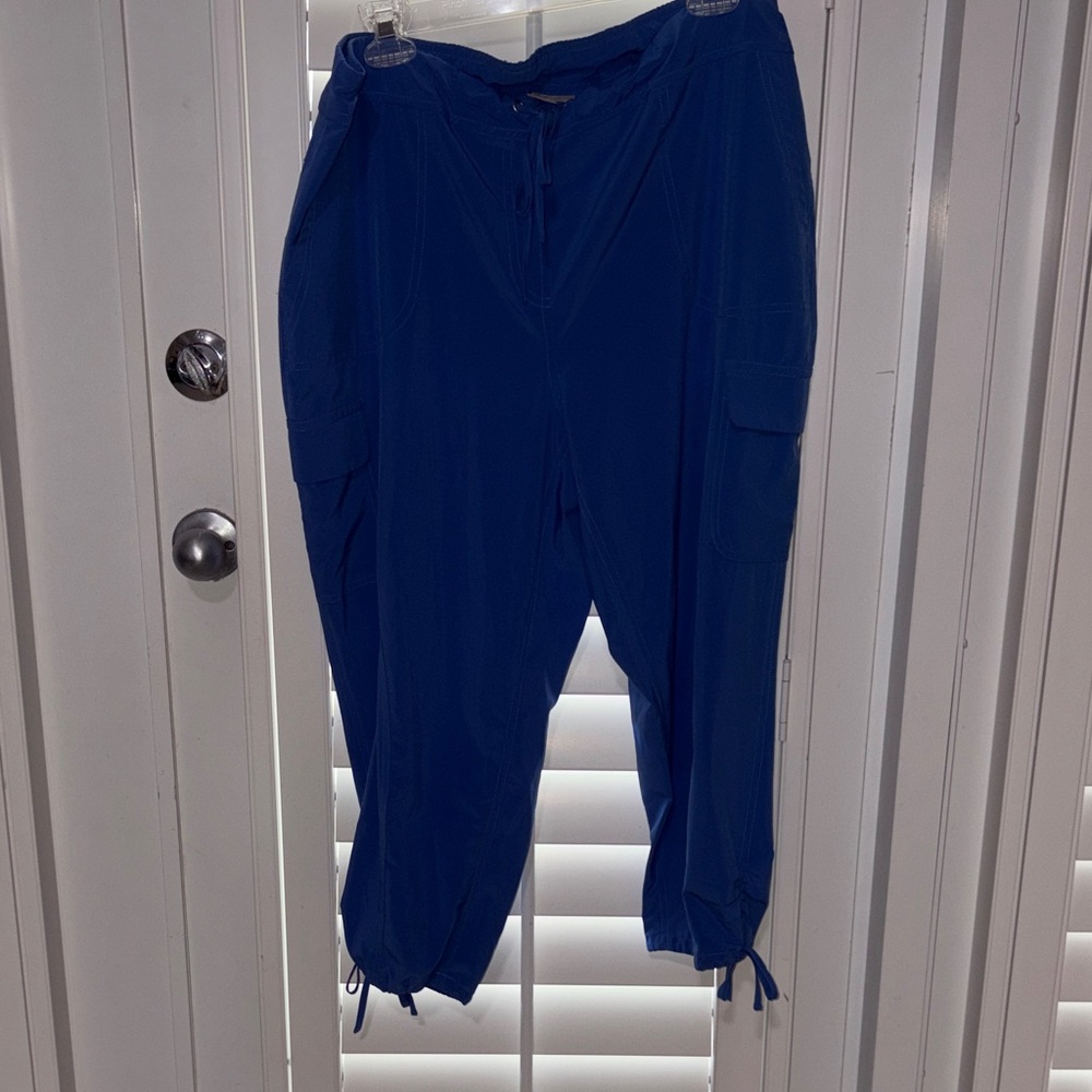 Chico’s an energy Women's Indigo drawstring pants. Chico’s size 2.5 (14)